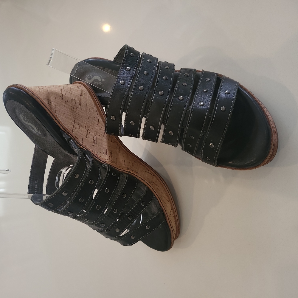 Soft Walk Wedge Sandals
